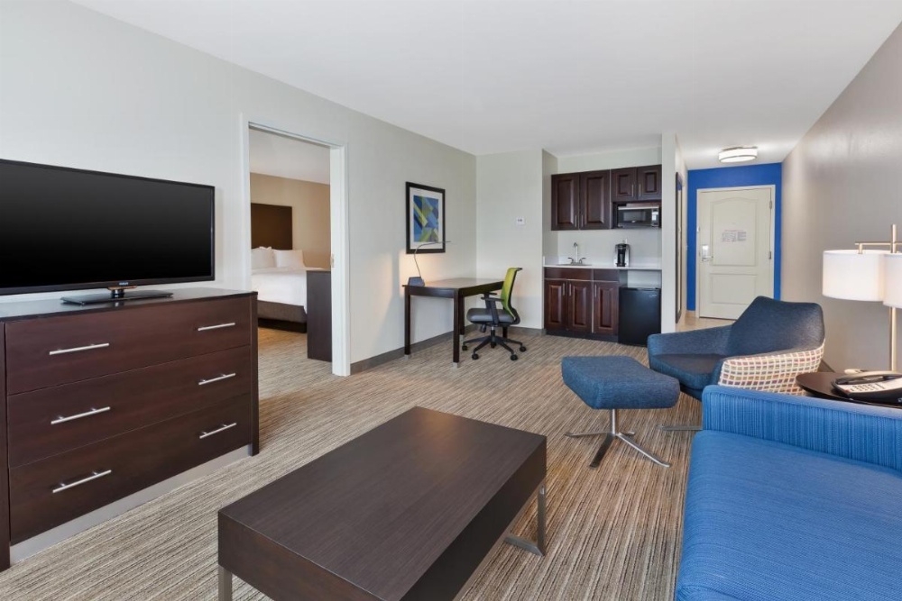 Holiday Inn Express & Suites - Effingham Image 11