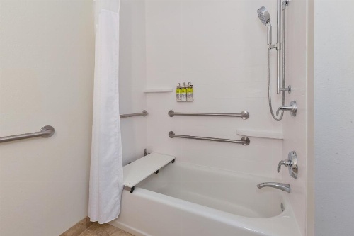 Holiday Inn Express & Suites - Effingham image 15