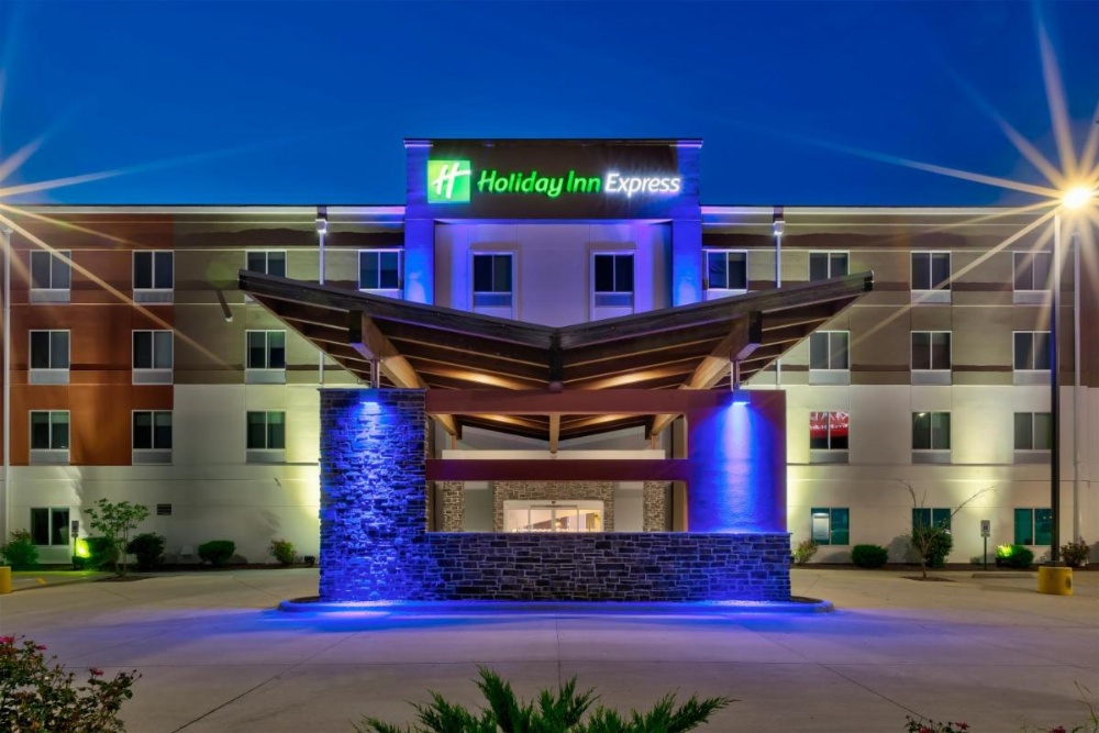 Holiday Inn Express & Suites - Effingham
